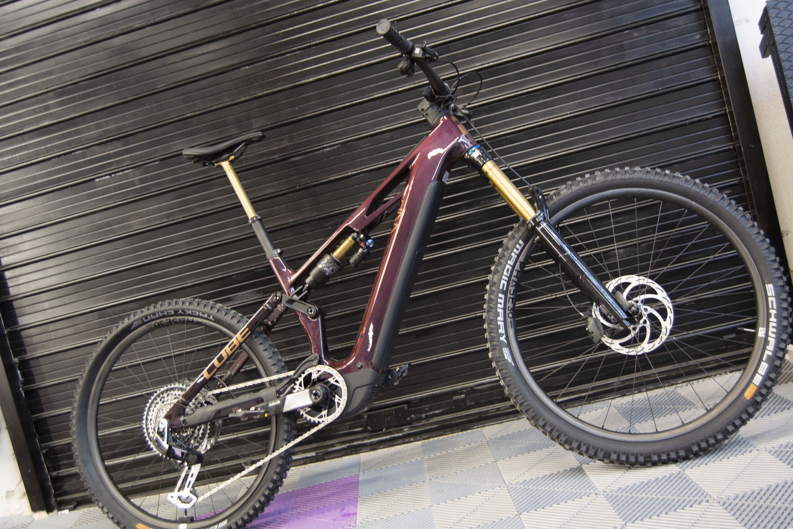 Bicicleta de montaña protegida con PPF en Granada